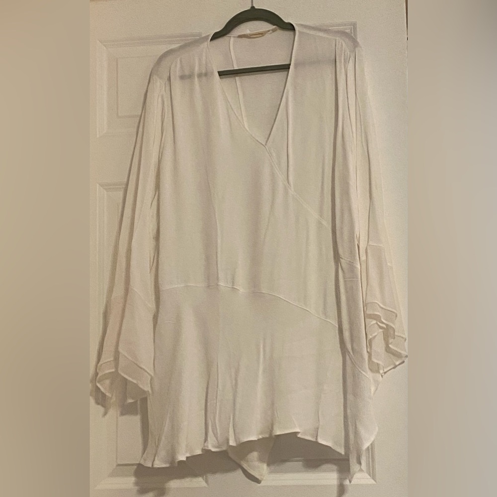 Sheepish tunic with hem and sleeve detailing